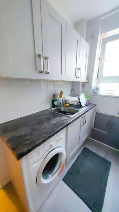 Central London Spacious Flat With 2 To 3 Bedrooms Exterior foto