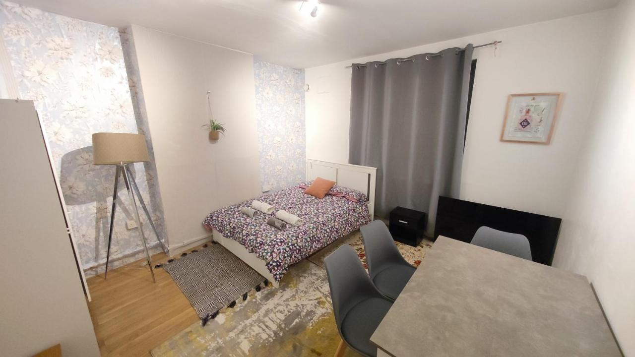 Central London Spacious Flat With 2 To 3 Bedrooms Exterior foto